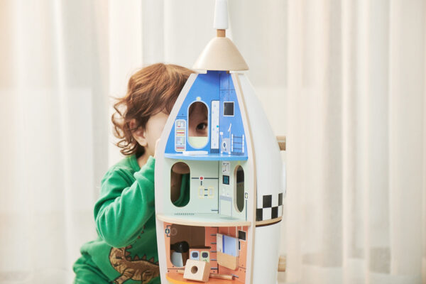 CLASSIC WORLD Drewniana Rakieta Domek dla Dzieci + Figurki 51el. - 004