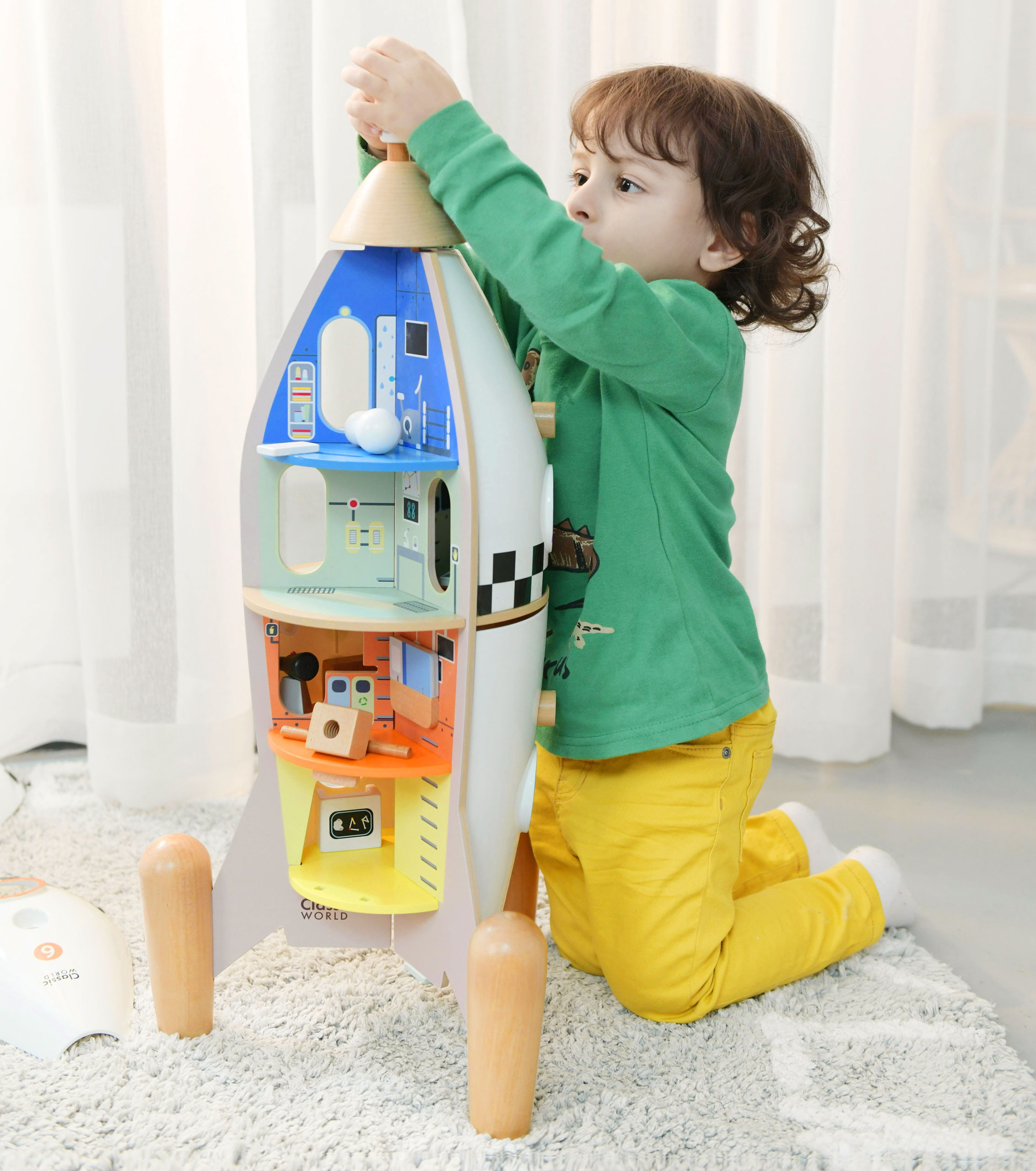 CLASSIC WORLD Drewniana Rakieta Domek dla Dzieci + Figurki 51el. - 009