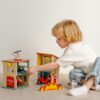 CLASSIC WORLD Remiza Strażacka Drewniana Garaż Auto Helikopter Figurki 13el. - 002