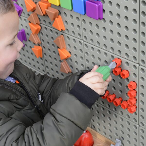 MASTERKIDZ Zestaw Narzędzia Z Wkrętarką 8 Elementów Do Tablicy Naukowo-Kreatywnej STEM - 004