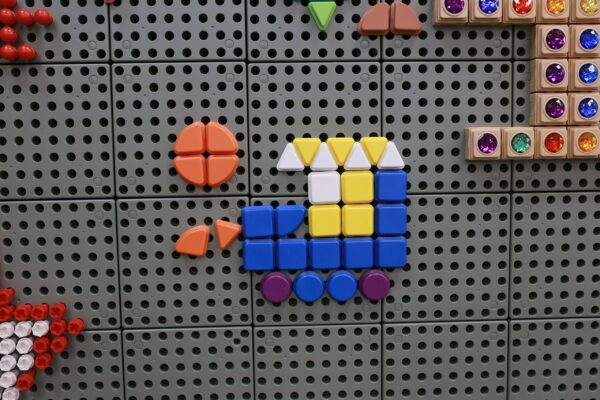MASTERKIDZ Geometryczne Elementy Tablic 256 szt - 004
