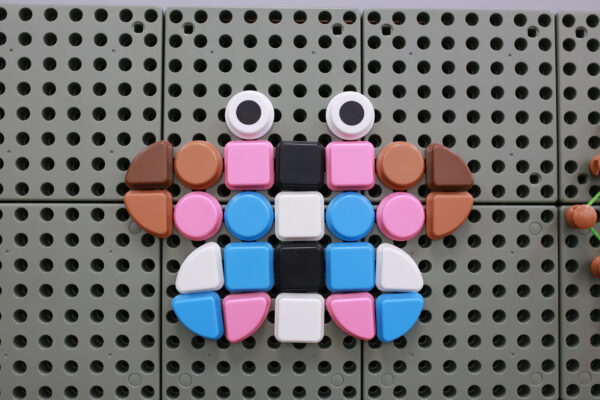 MASTERKIDZ Zestaw Kołeczki w kształcie figur geometrycznych 64szt do tablic STEM - 003