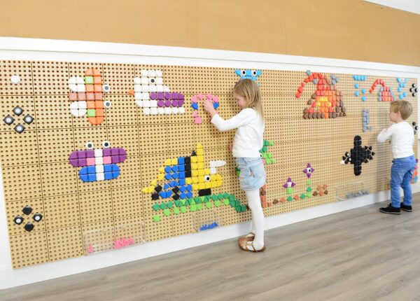 MASTERKIDZ Zestaw Kołeczki w kształcie figur geometrycznych 64szt do tablic STEM - 011