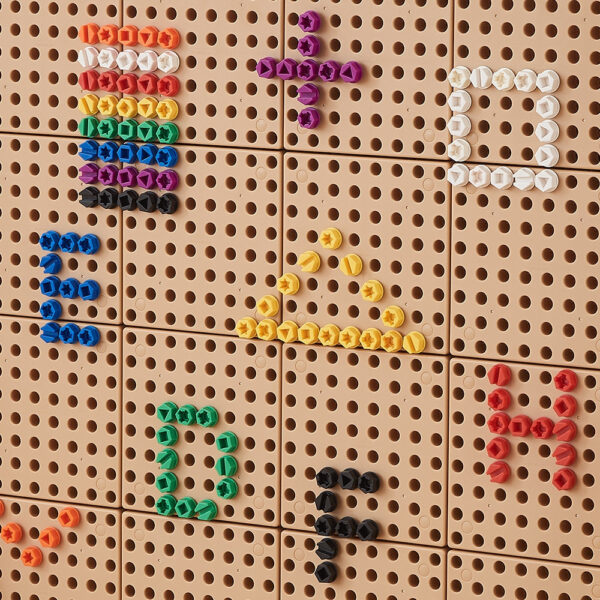 MASTERKIDZ Kolorowe Śrubki 5 Kształtów Do Tablicy Kreatywnej STEM 512 Sztuk Mix Kolorów - 005