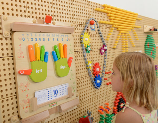 Nauka liczenia ścienna tablica sensoryczna Flex Montessori - Masterkidz - 002