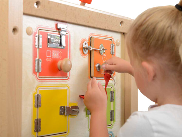 Tablica Manipulacyjna Masterkidz - Nauka Otwierania Zamków i Rygli - 004