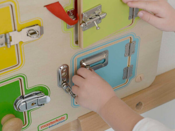 Tablica Manipulacyjna Masterkidz - Nauka Otwierania Zamków i Rygli - 005