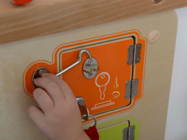 Tablica Manipulacyjna Masterkidz - Nauka Otwierania Zamków i Rygli - 006